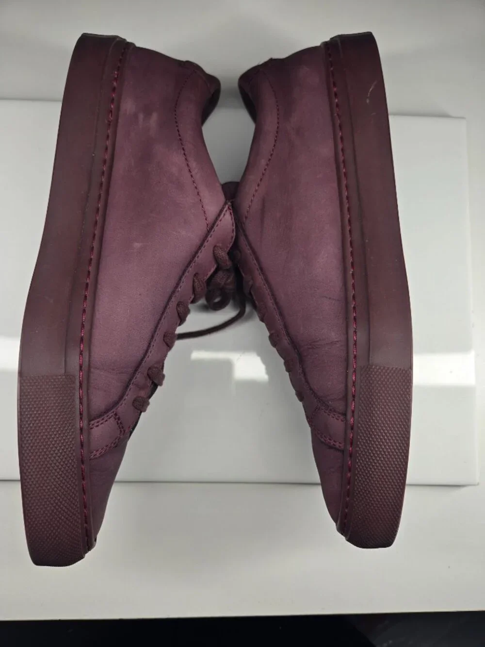 Common Projects Burgundy/Wine Low-Top Sneakers – Designer Italian Sneakers 👟